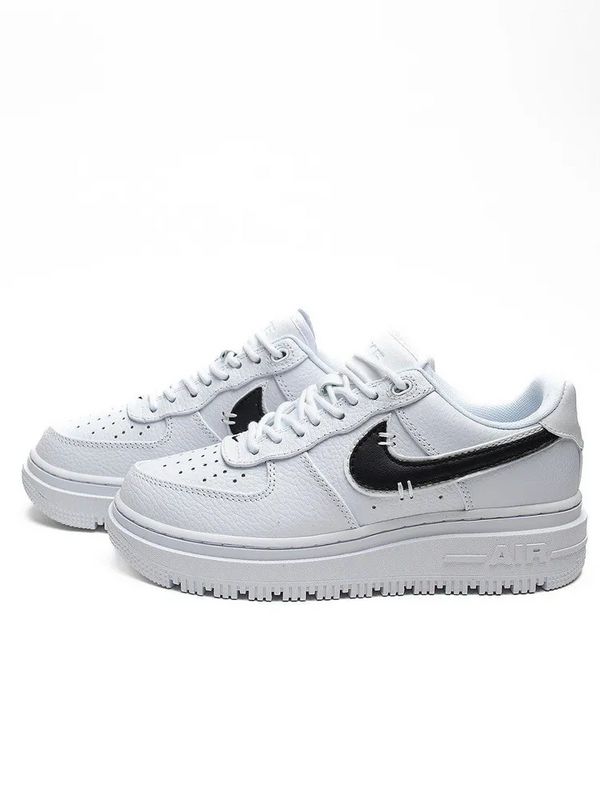 Nike Air Force 1 Luxe